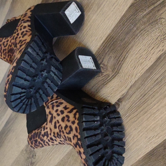 Buckle Leopard Print Boots - Picture 2 of 3